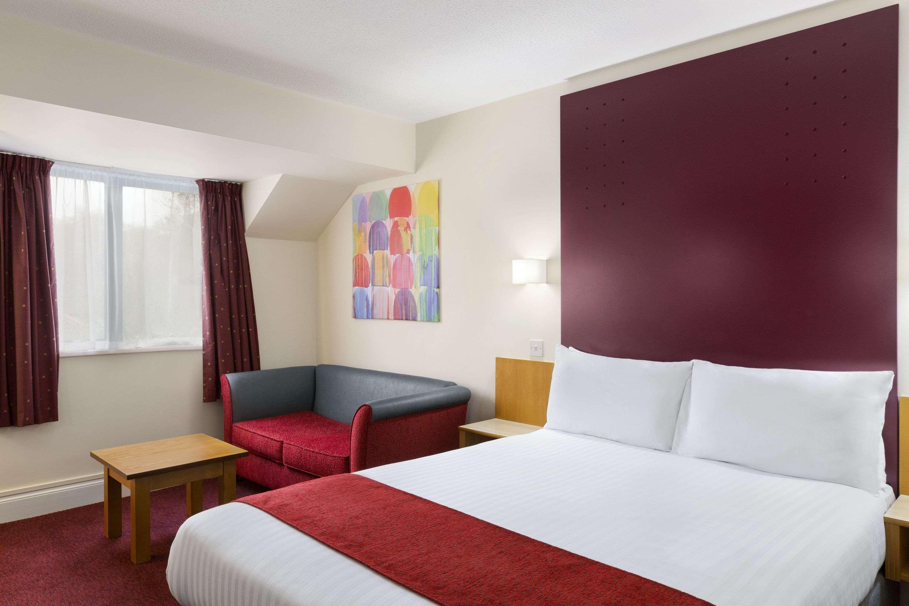 Days Inn Maidstone Dış mekan fotoğraf