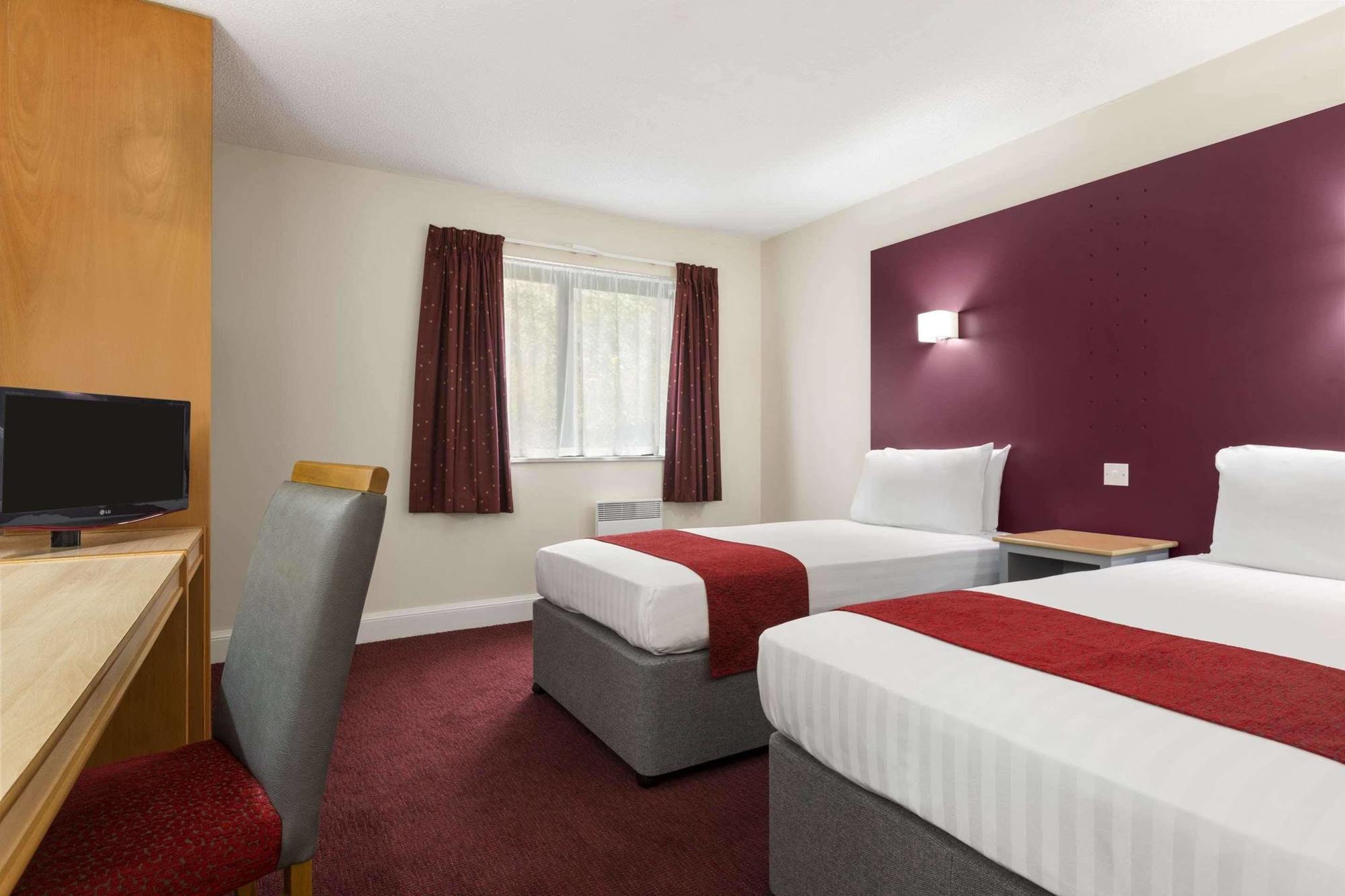 Days Inn Maidstone Dış mekan fotoğraf